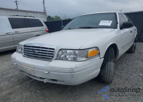 2010 Ford Crown Victoria Police/Police Interceptor z USA, uszkodzony, nr VIN 2FABP7BV4AX142382